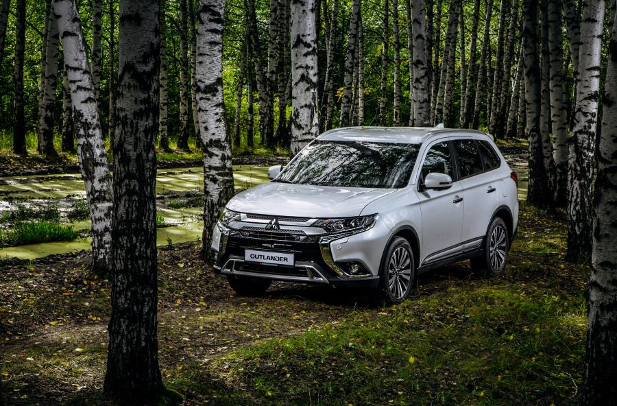  Mitsubishi Outlander 2018 года  (CIS) (фото 21 из 41)